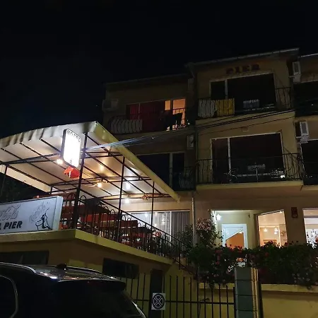 Family Pier 호텔 3*