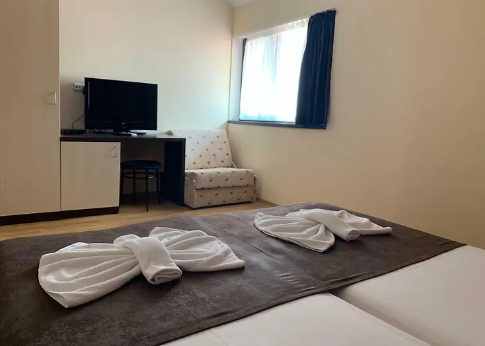 Family Piter فندق 3*