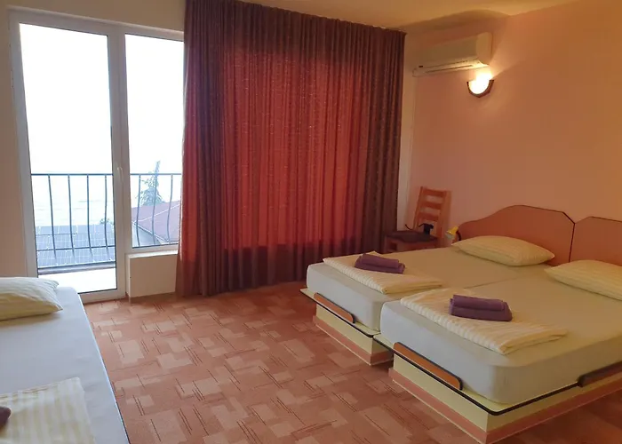 מלון Family Pier 3*